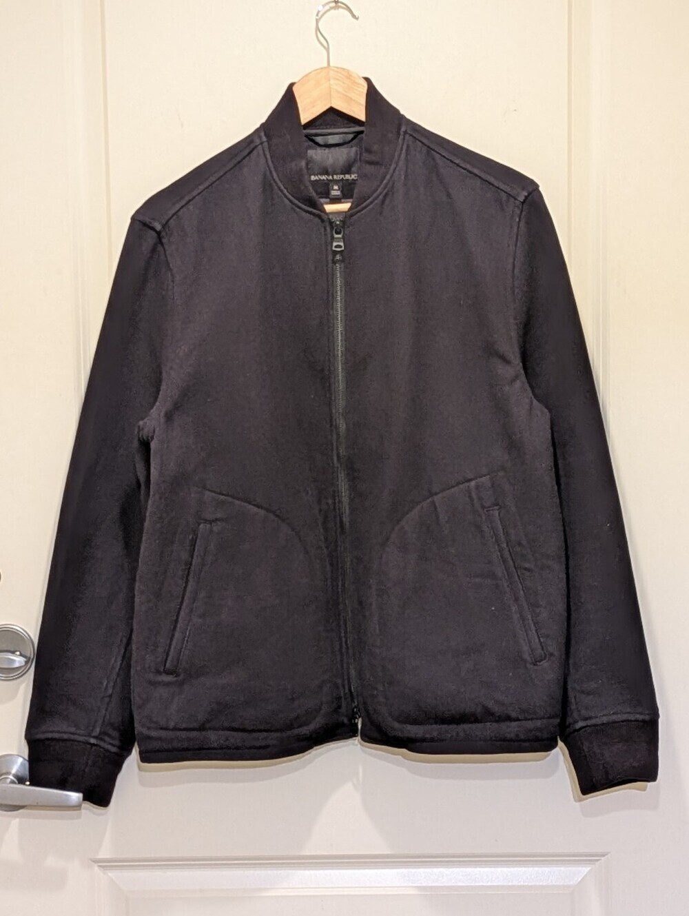 EUC Banana Republic M Coolmax Black Flannel Lined Zip Front Jacket